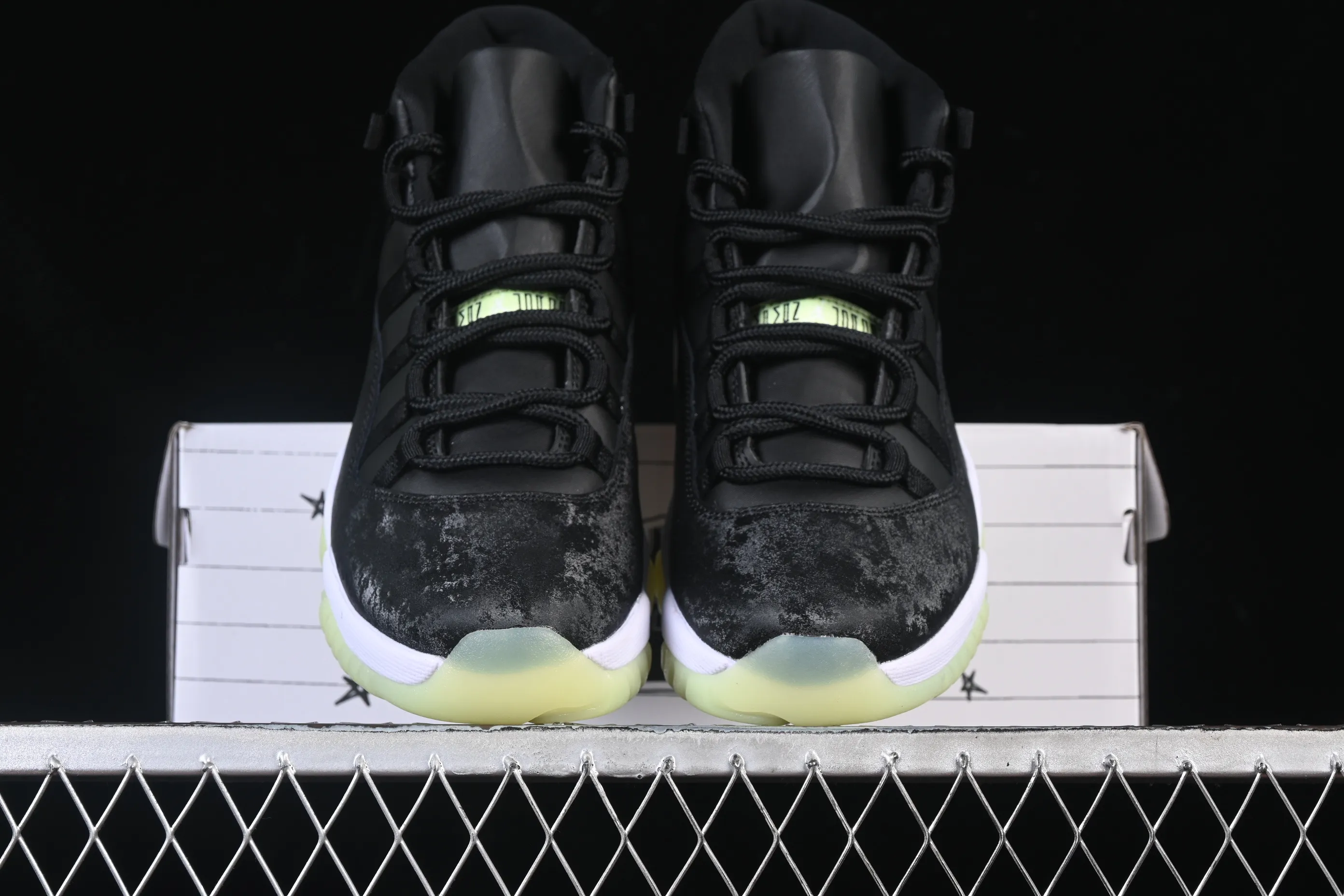 All categories Air Jordan Jordan series basketball shoes Air Jordan 11 Air Jordan 11 Retro "Inner Beast" AJ11 Joe 11 luminous black swan IB1378-001